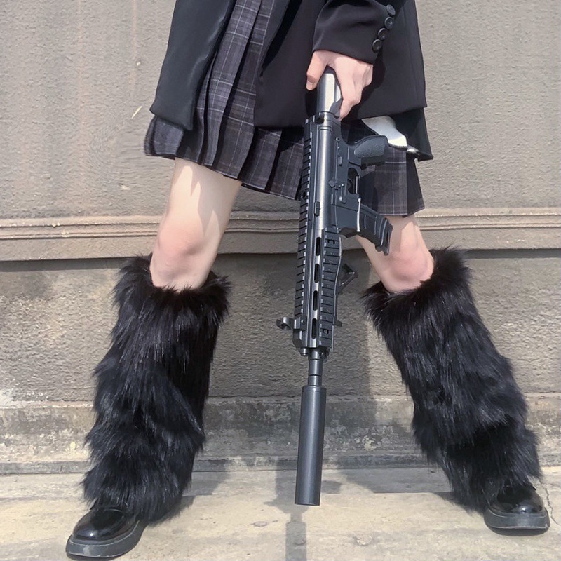 Winter Clothing Leg Warmers - 女性の人工毛皮レッグウォーマー日本ロリータ秋と冬黒と白のニットソックスレッグウォーマー女性のための