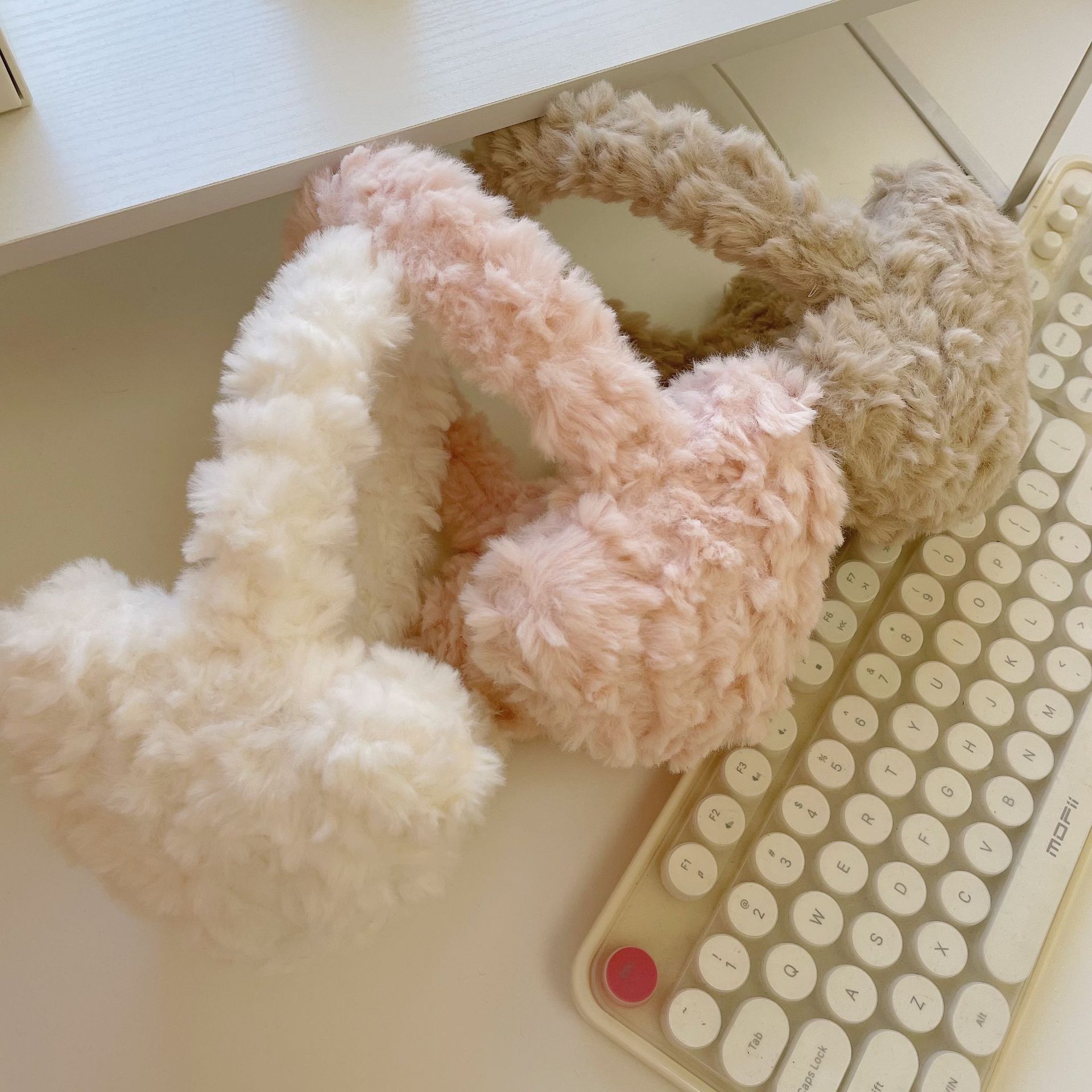 ハートラムズウールぬいぐるみイヤーマフ冬ソフト厚く暖かい女性 - Winter Clothing Earmuffs のレビューと価格