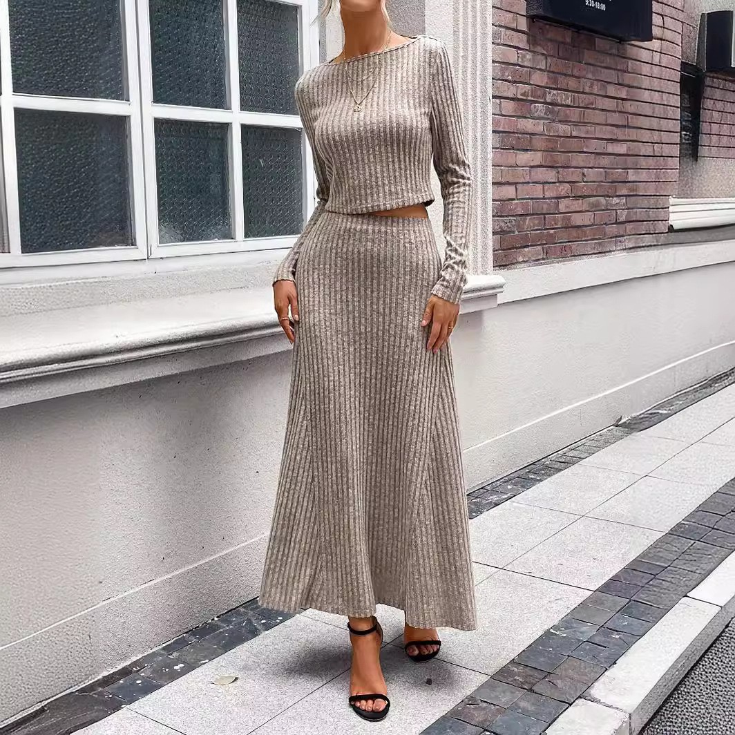 冬のレディース服2点セット スリム長袖ニットトラックスーツ  - Winter Clothing For Woman のレビューと価格
