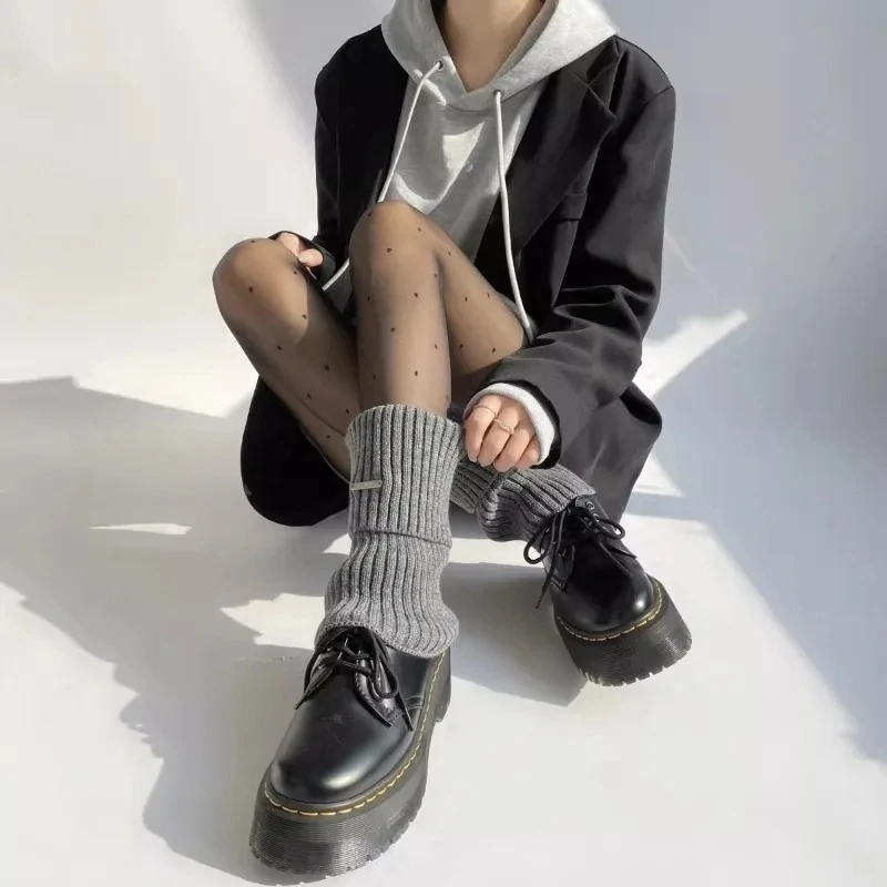 秋と冬のレッグウォーマー日本製メタルラベルソックス女性ニット - Winter Clothing Leg Warmers のレビューと価格