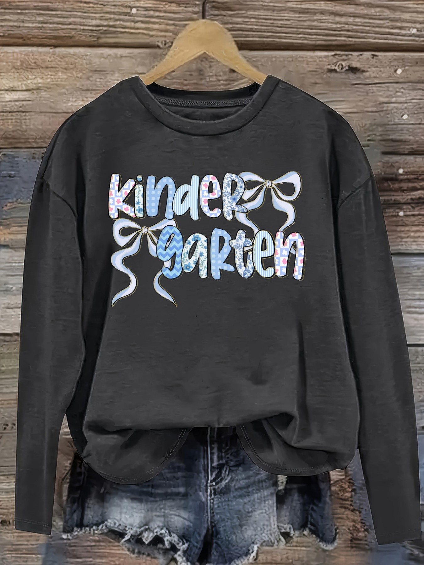 レディースカジュアル長袖クルーネックTシャツ、幼稚園のリボン - Winter Clothing Patterns のレビューと価格