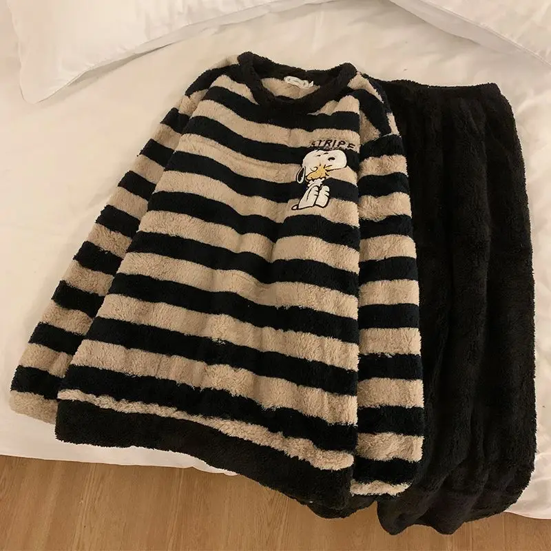 刺繍入りの豪華なパジャマセット,男性と女性,漫画のパターン, - Winter Clothing Patterns のレビューと価格