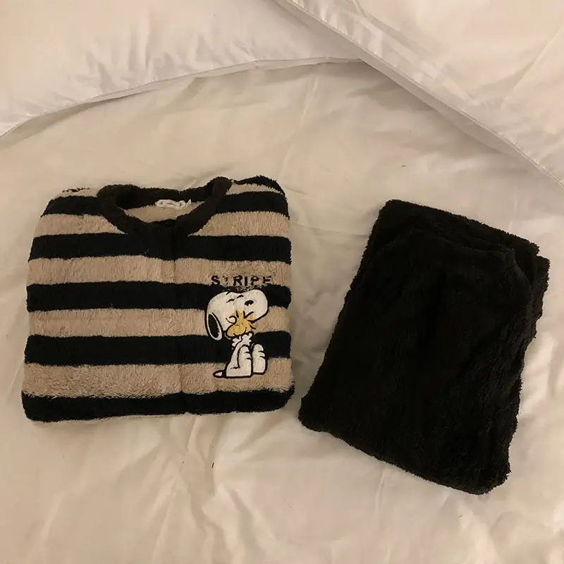刺繍入りの豪華なパジャマセット,男性と女性,漫画のパターン, - Winter Clothing Patterns のレビューと価格